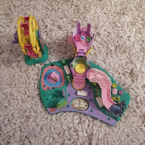 Vintage Fairground Polly Pocket play set. - Picture 2 of 3